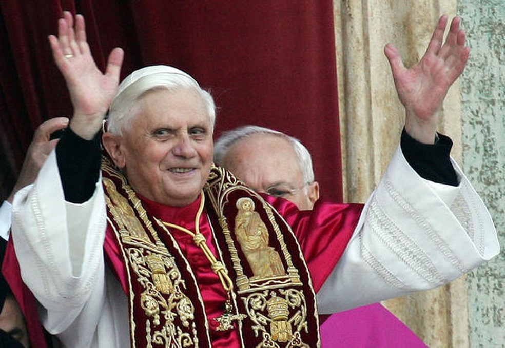 Joseph Ratzinger era figura de referência no conservadorismo católico — Foto: ANSA