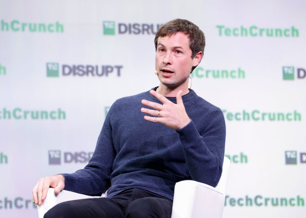 Filho de Steve Jobs comanda fundo que busca captar R$ 1,7 bilhão para combater câncer