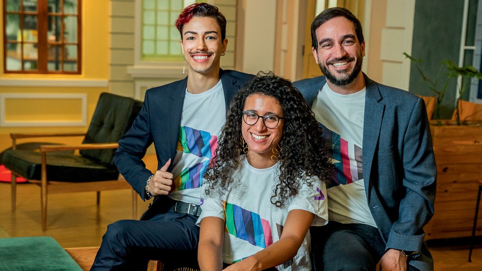 LGBTQI+: Rafael Bonini, diretor da Accenture e líder do pilar de igualdade desse recorte social (à dir.): onboarding especial para pessoas trans — Foto: Anna Carolina Negri