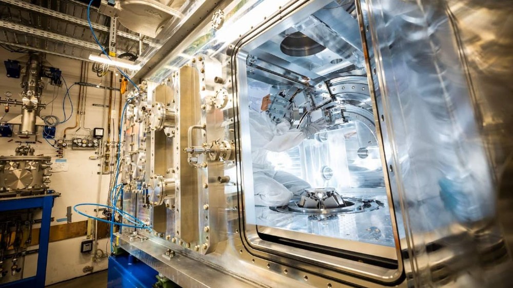 The material, produced under intense pressure and high temperatures, could serve as a coolant and neutron moderator in next-generation nuclear fusion reactors.