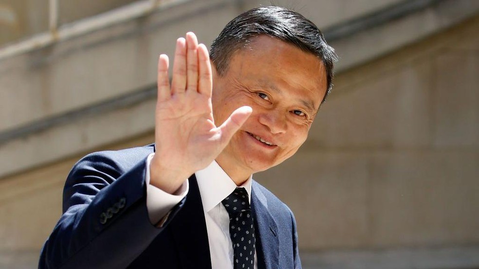 Jack Ma, ex-presidente do Grupo Alibaba, considera a tendência 996 'uma bênção' — Foto: BBC News fonte