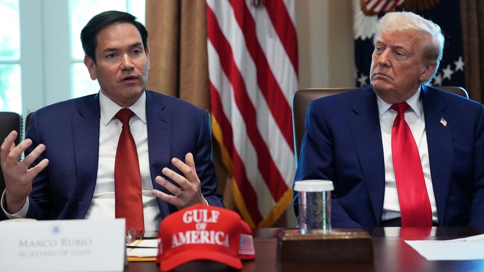Trump ordenou que o Golfo do México passe a se chamar Golfo da América — Foto: BBC News fonte