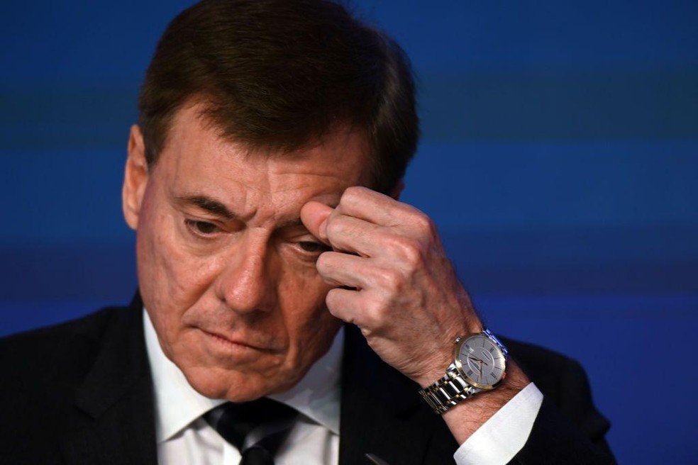 CEO da Embraer, Francisco Gomes Neto, comparou impacto das tarifas de Trump à pandemia — Foto: BBC News fonte