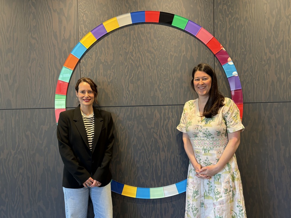 Kameryn Stan House (à esq) e Tyler Siddell, da IBM, em NY — Foto: Divulgação