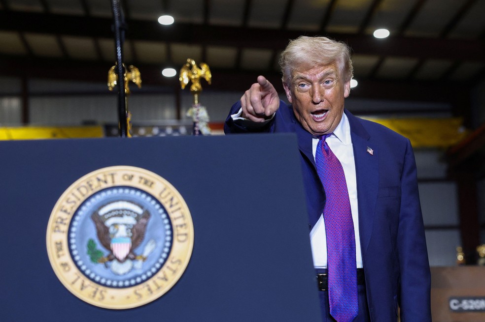 Trump disse que não sabe se alienígenas são reais ou não — Foto: BBC News fonte