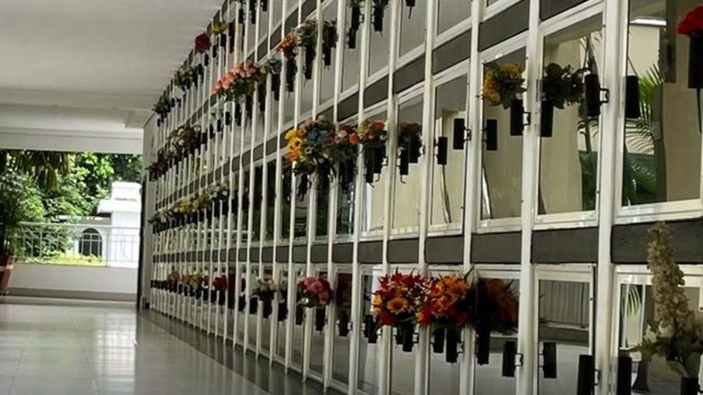 Famílias podem deixar homenagens e flores nos túmulos — Foto: MEMORIAL NECRÓPOLE ECUMÊNICA/DIVULGAÇÃO