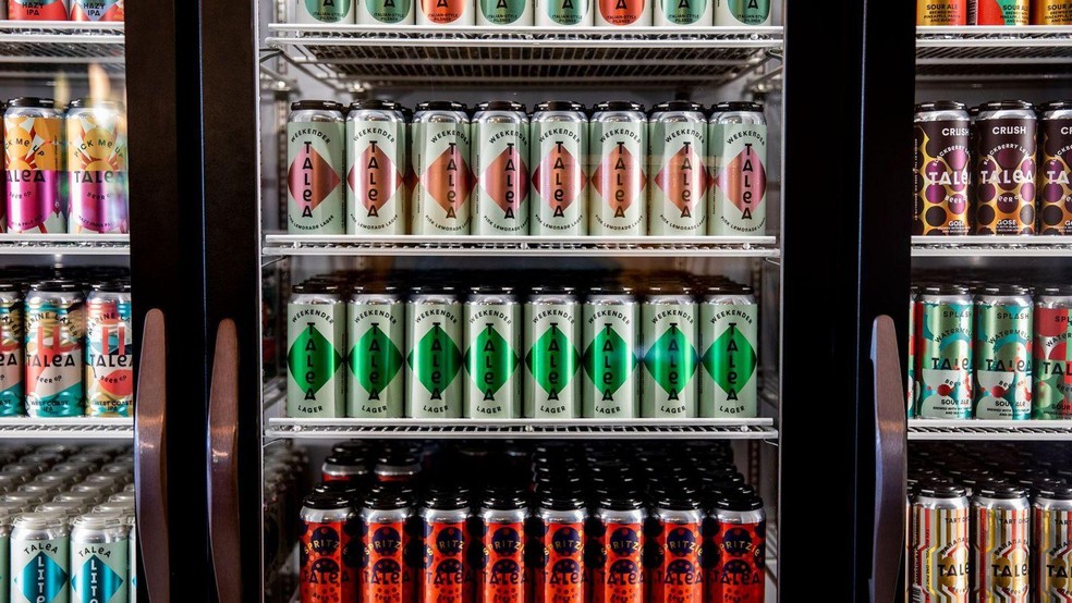 BBC News fonte — Foto: O design das latas de cerveja Talea foi criado levando em conta a inclusividade.