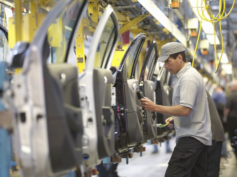 Produ&ccedil;&atilde;o industrial brasileira cresce 0,5% em novembro | Economia | &Eacute;poca  NEG&Oacute;CIOS