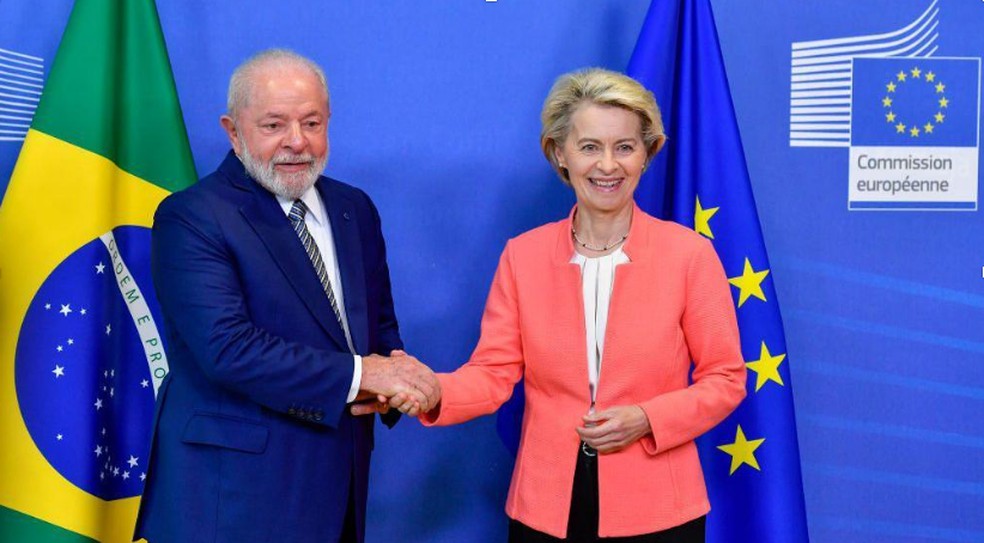 O tratado, que deve criar a maior área de livre comércio do mundo, abrangendo cerca de 700 milhões de pessoas, foi considerado um marco econômico e geopolítico — Foto: Getty Images via BBC News