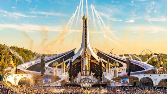 Quer ir ao Tomorrowland? Veja como poupar dinheiro para o festival