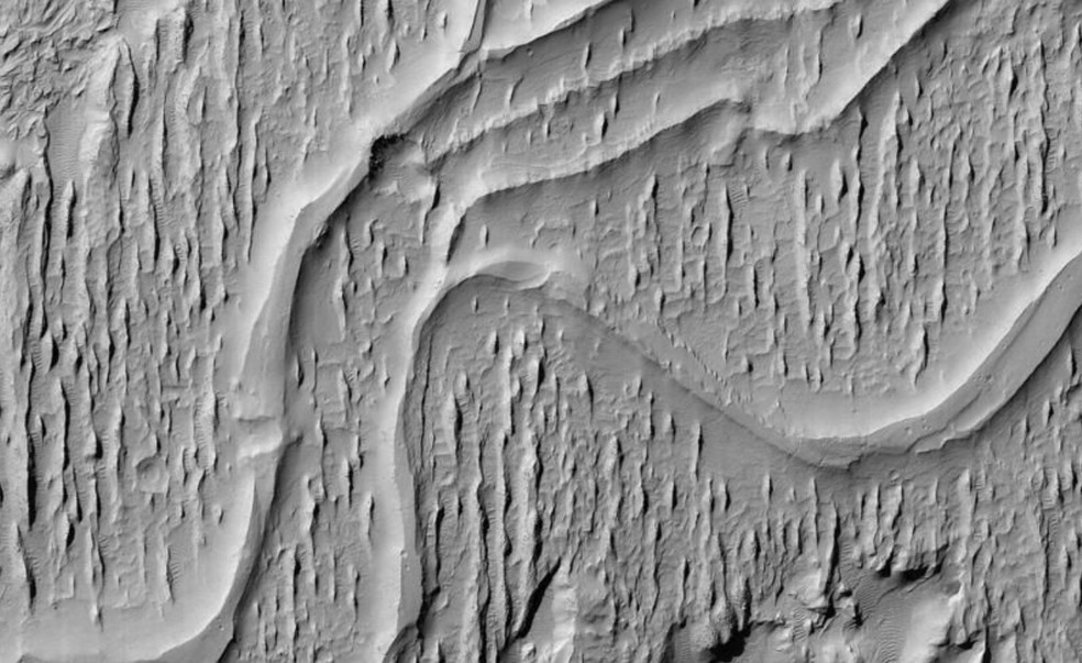 BBC News fonte — Foto: A descoberta pode explicar para onde foi a água que existia na superfície de Marte milhões de anos atrás.