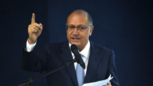 Alckmin traça cenário otimista para a economia, com PIB em alta e inflação em queda