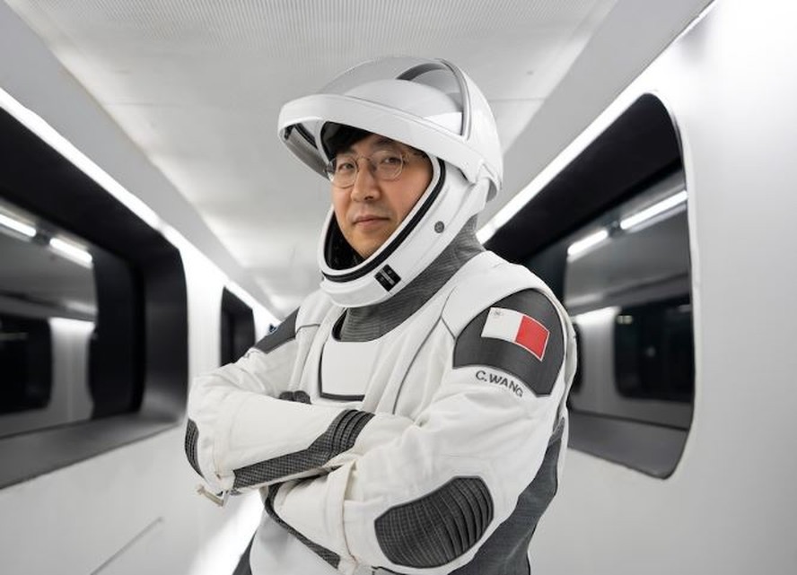 Quem é Chun Wang, bilionário chinês que comprou nova missão da SpaceX