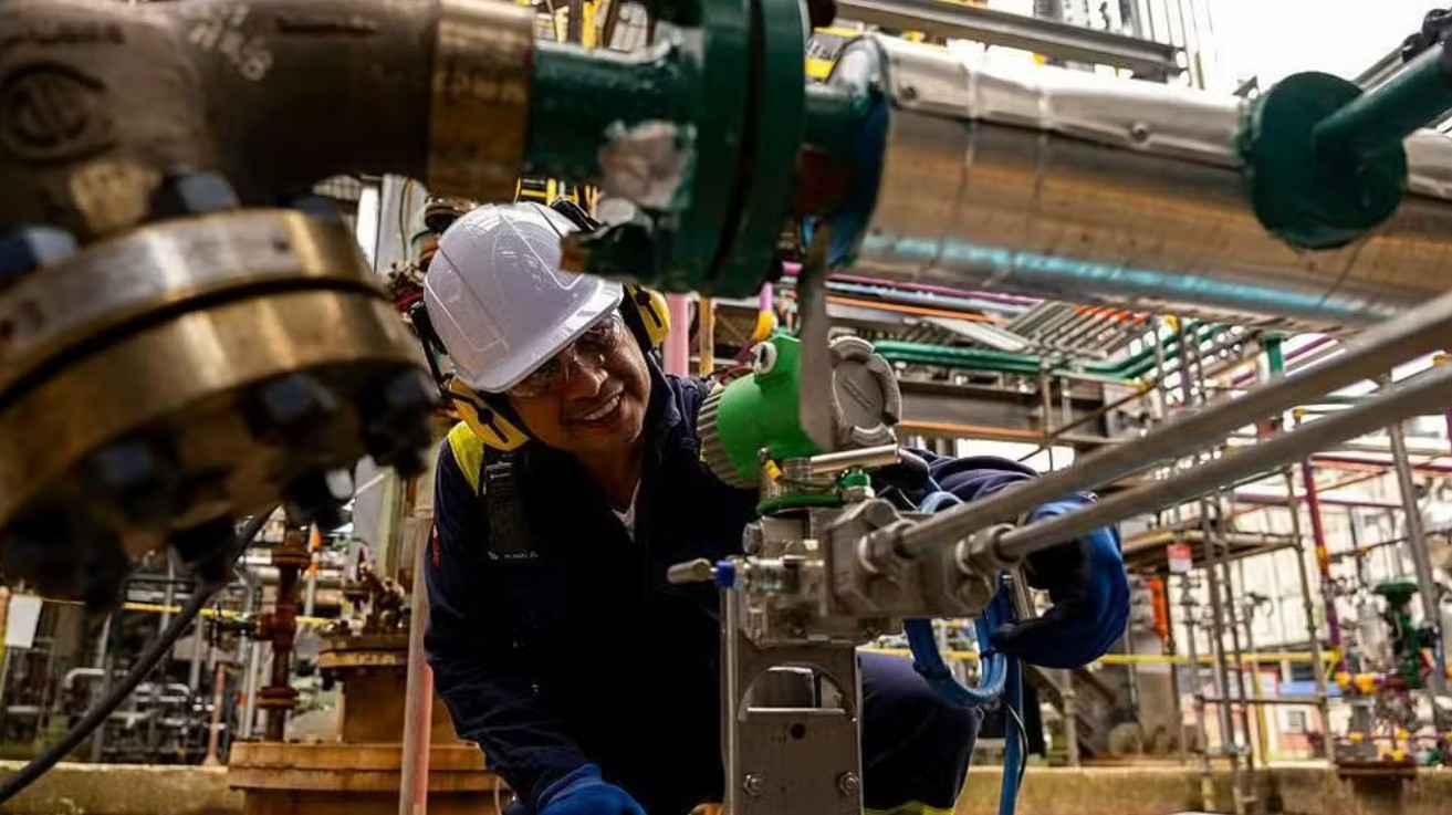 Como a Colômbia se tornou uma das melhores economias de 2025 e quais desafios enfrenta?