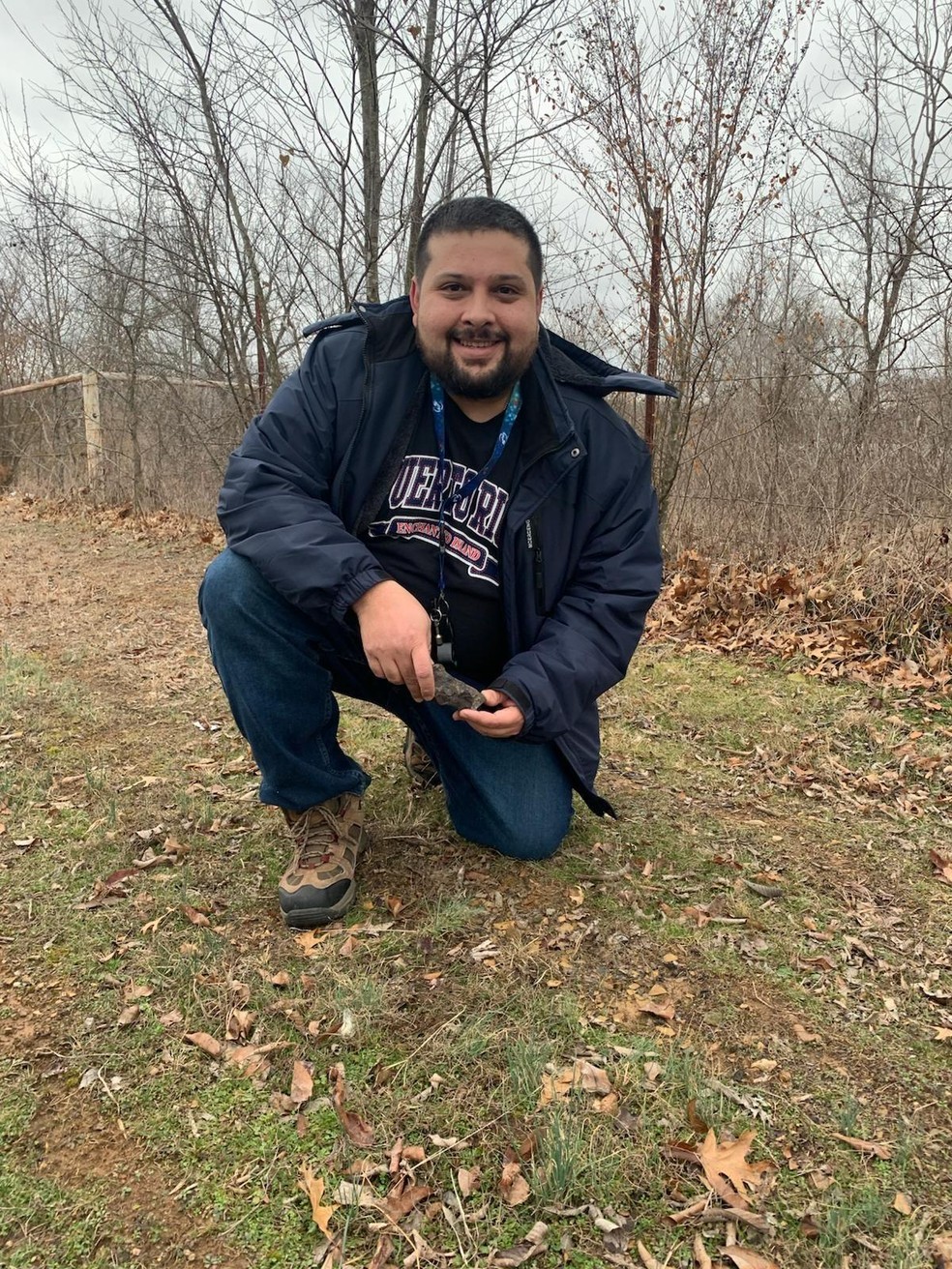 Vargas começou como colecionador e se tornou caçador de meteoritos depois de descobrir que havia pessoas dispostas a pagar milhares de dólares por uma rocha espacial — Foto: BBC News fonte