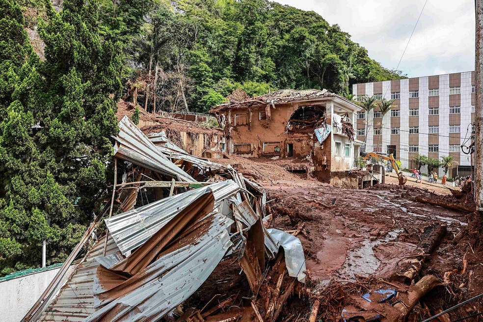 Morro do Cristo, no centro de Juiz de Fora, é alvo de alertas do Cemaden desde 2017 — Foto: BBC News fonte