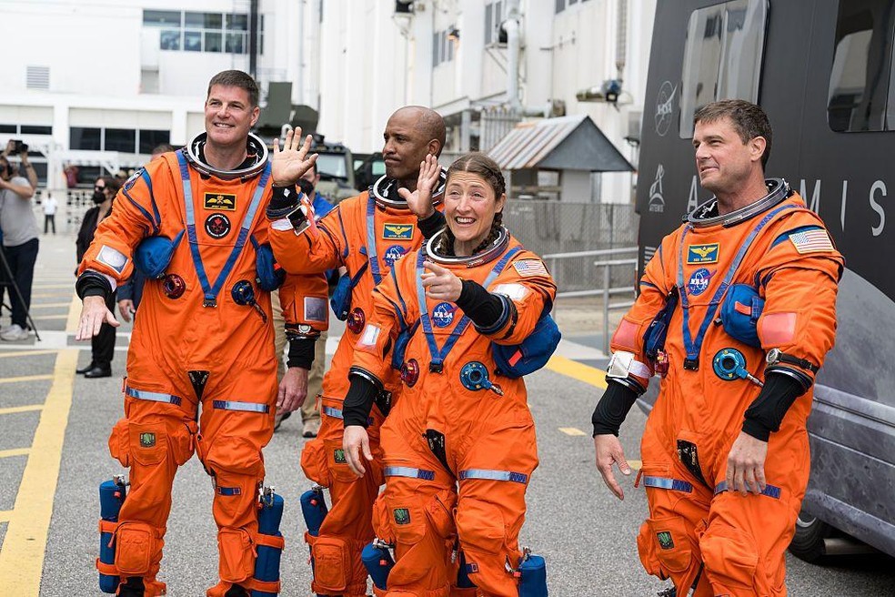 Os astronautas Jeremy Hansen, Victor J. Glover, Christina Koch e Reid Wiseman — Foto: BBC News fonte