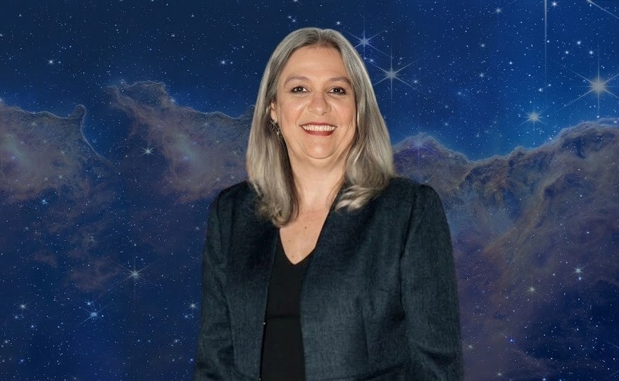 “Mulher das Estrelas”: conheça a astrônoma brasileira que trabalhou com a NASA e busca formar uma nova geração de mulheres nas ciências