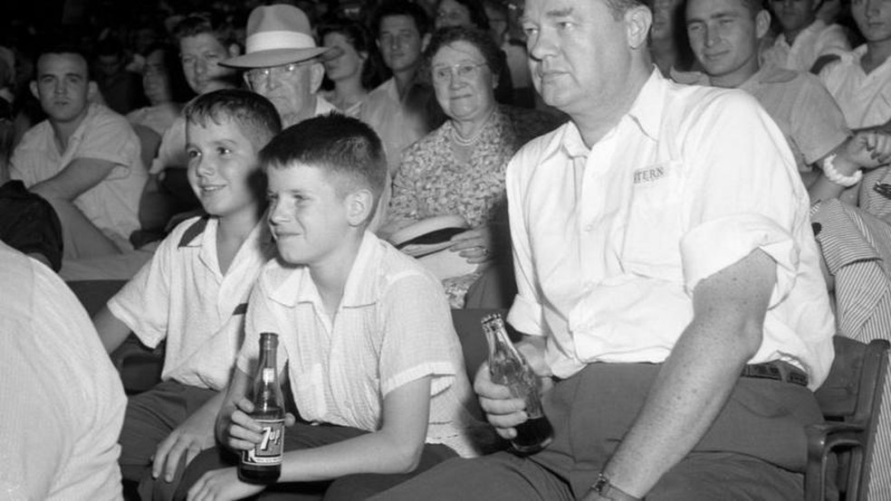 Lítio deixou de ser utilizado como ingrediente do refrigerante 7 Up no início da década de 1950 — Foto: BBC News fonte