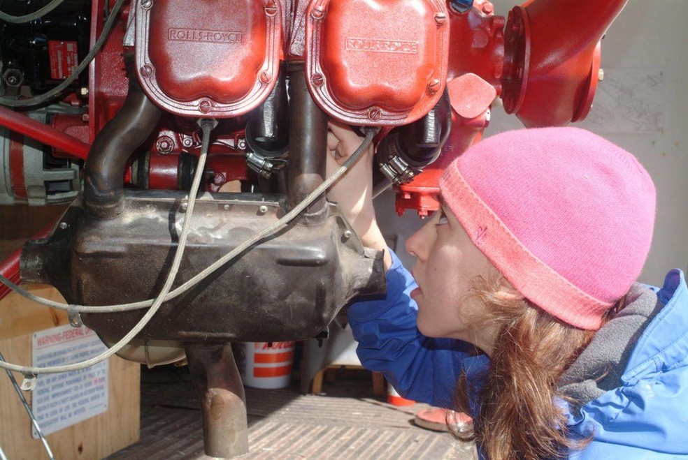 Sabrina construiu seu próprio avião quando era adolescente — Foto: BBC News fonte