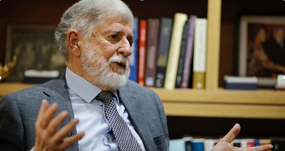 Celso Amorim atribuiu suspensão ao sucesso das negociações promovidas pelo governo brasileiro — Foto: SERGIO LIMA/AFP via Getty Images/BBC