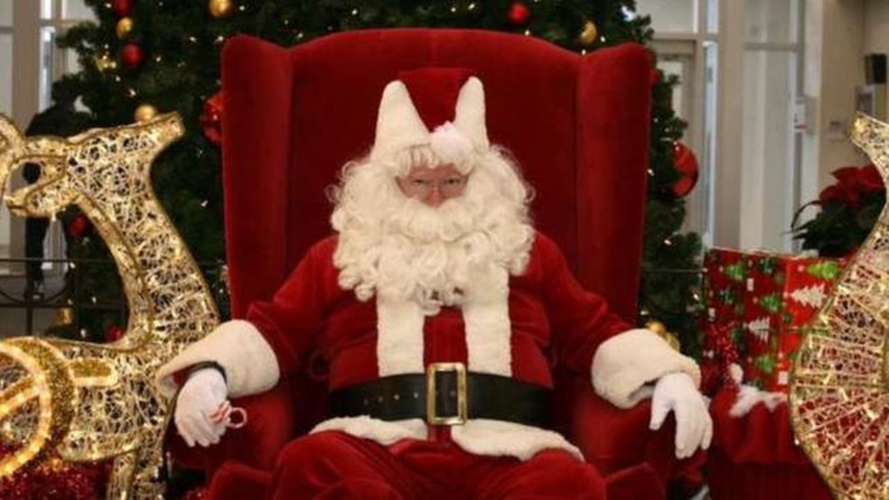Bruce McArthur trabalhou como Papai Noel em um shopping center — Foto: BBC