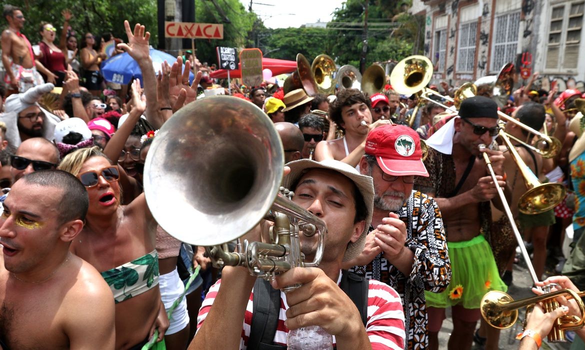 Qual é a data do carnaval 2026? Saiba se é feriado ou ponto facultativo