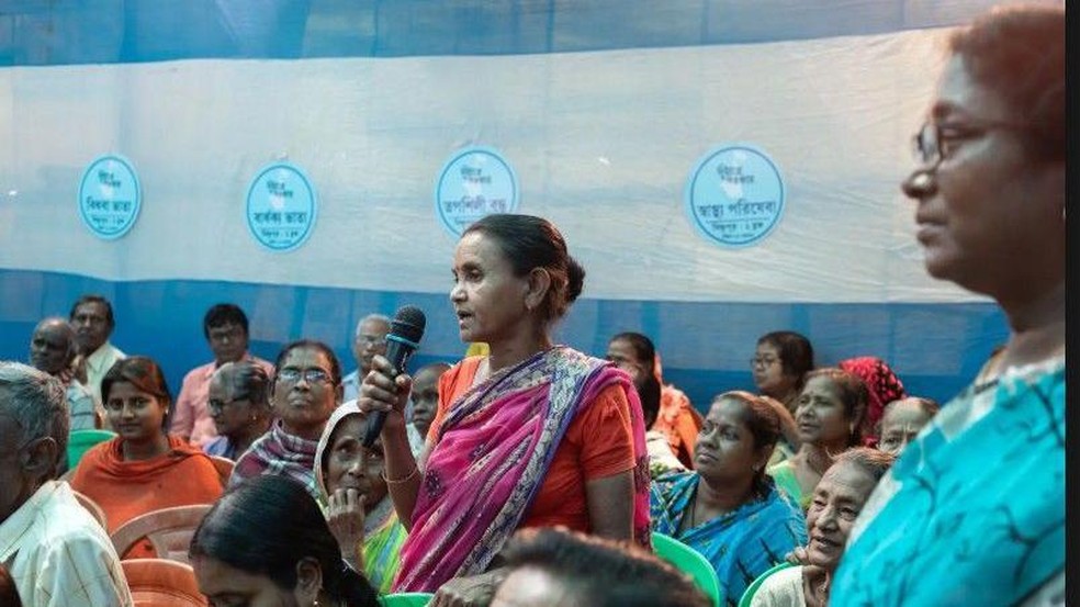 As mulheres apreciam a dignidade proporcionada pelas transferências monetárias — Foto: BBC News fonte