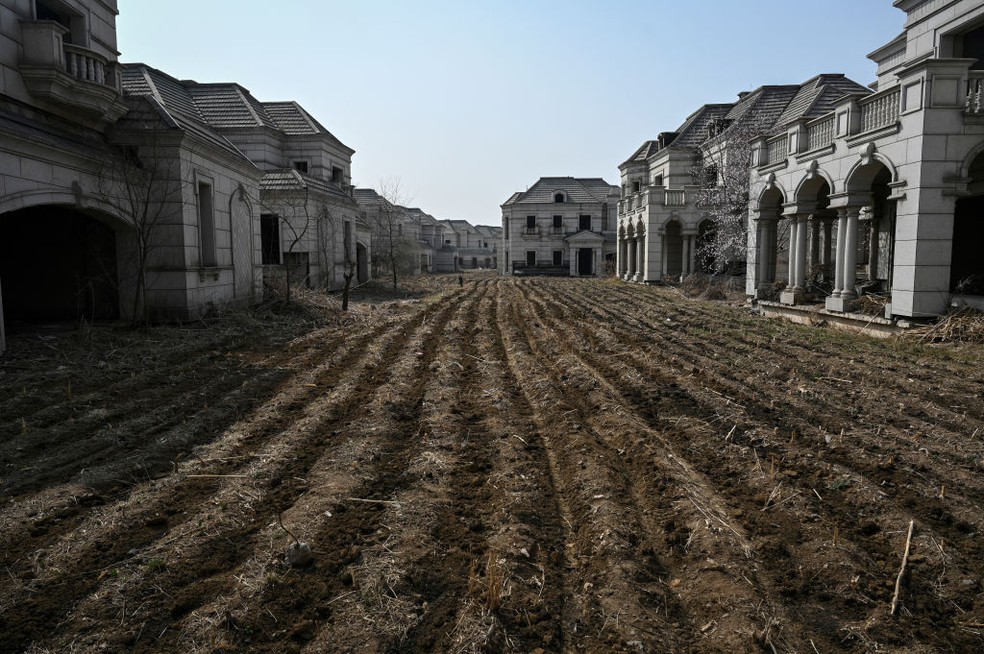 Terra foi arada pelos agricultores — Foto: Getty Images