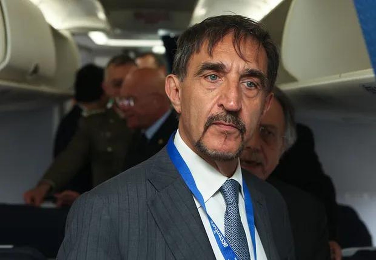 Ultranacionalista é eleito presidente do Senado da Itália