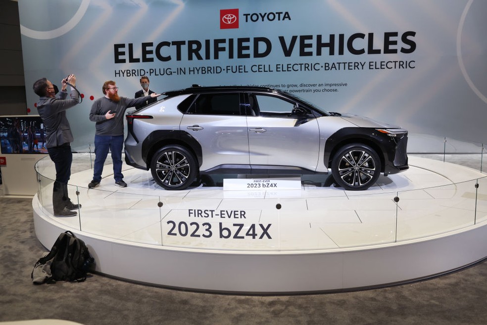 A Toyota Motor aumentará ofertas de veículos elétricos a bateria — Foto: Getty Images