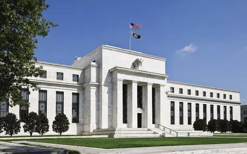 Cenário favorável ao Fed reforça a esperança de que a economia dos EUA conseguirá conter o aumento da inflação sem grande contração econômica — Foto: Epoca Negocios