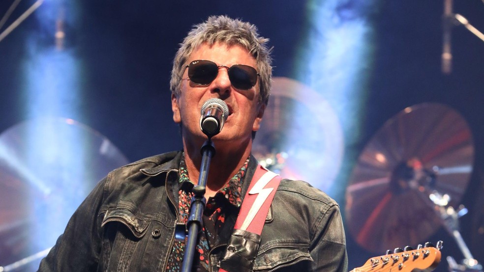 Música composta por Evandro Mesquita (foto), Ricardo Barreto, Guto e Zeca Mendigo é a mais célebre canção brasileira a fazer referência ao chope — Foto: BBC News fonte