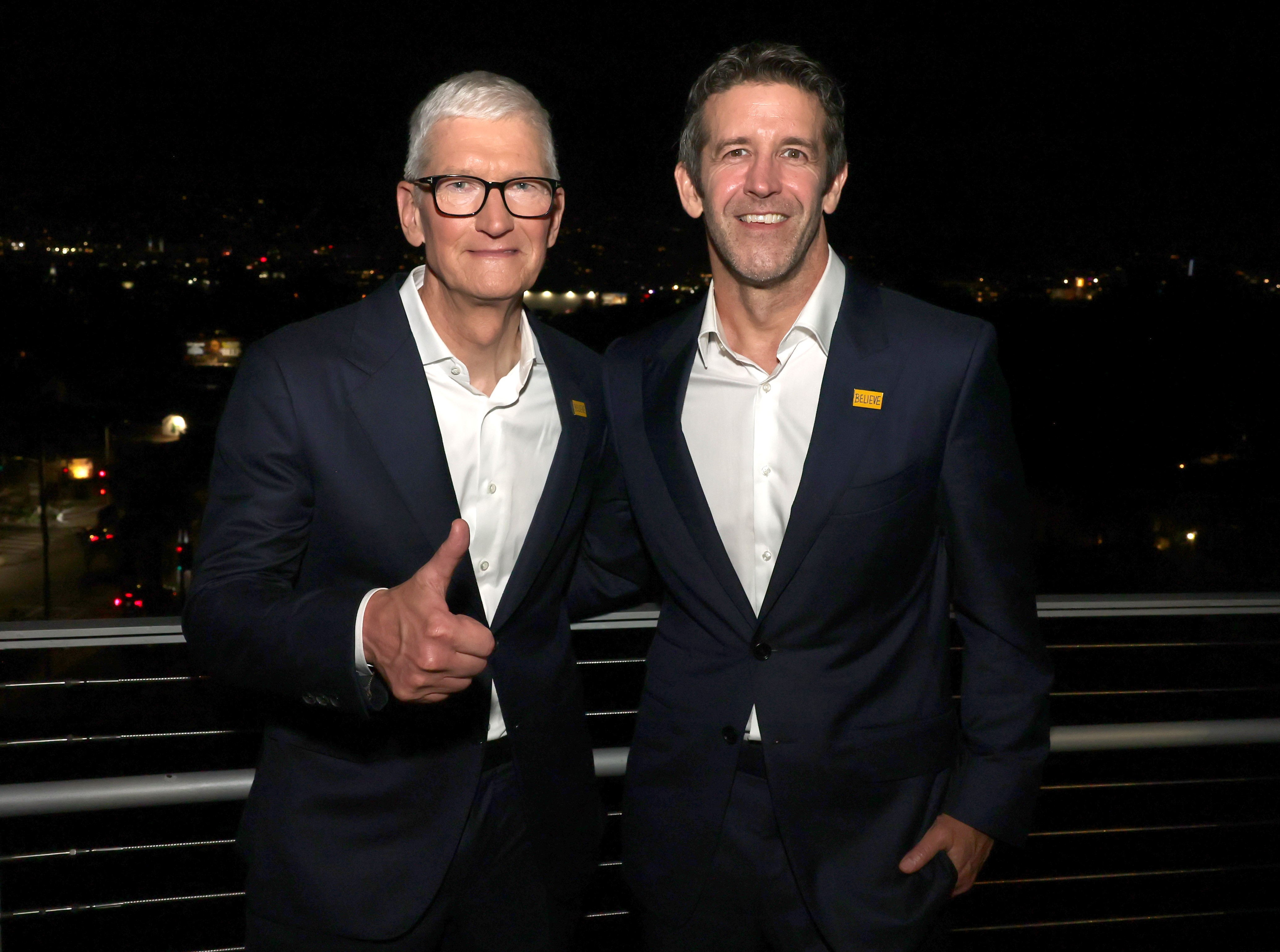 Trabalhou diretamente com Steve Jobs e sucede Tim Cook: quem é John Ternus, novo CEO da Apple - QTU Questões do Universo