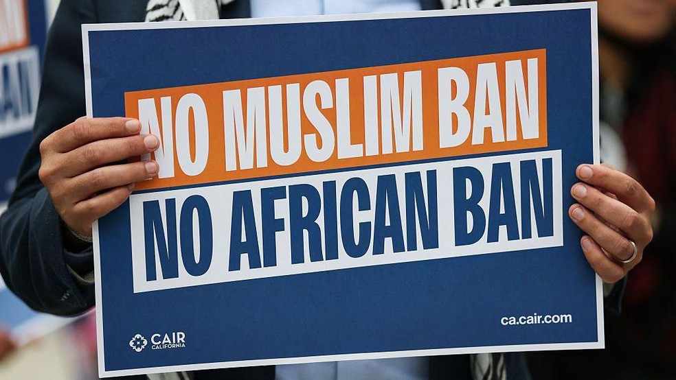 O presidente americano Donald Trump expandiu sua recente proibição de viagens para 19 países, principalmente nações africanas ou de maioria muçulmana — Foto: BBC News fonte