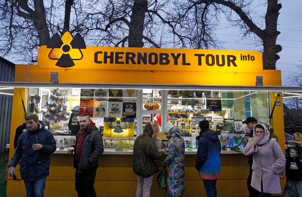 Loja de souvenires em Dytyatky, na entrada da Zona de Exclusão de Chernobyl — Foto: Pavlo Gonchar/SOPA Images/LightRocket via Getty Images