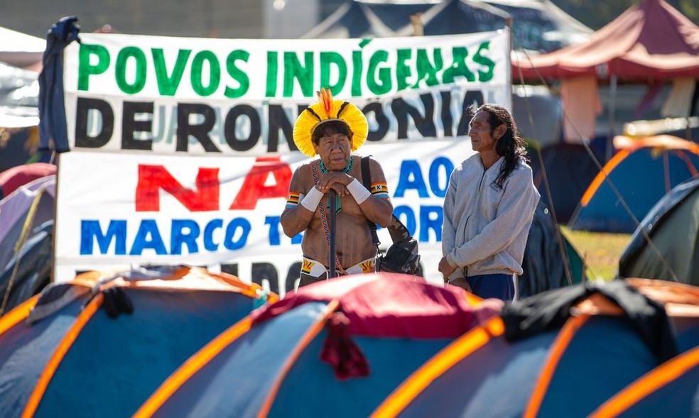 Indígenas protestam contra a aprovação do Marco Temporal — Foto: Fabio Rodrigues-Pozzebom/Agência Brasil