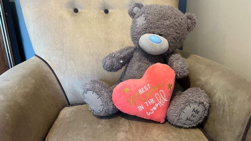 Catriona MacPhee conta que os moradores só queriam conexão humana — Foto: BBC News fonte