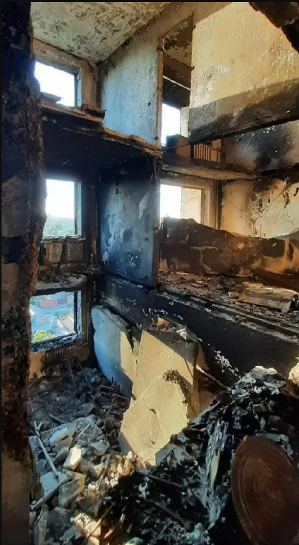 O apartamento de Chufarov em Mariupol foi destruído por bombardeios russos — Foto: Arquivo Pessoal