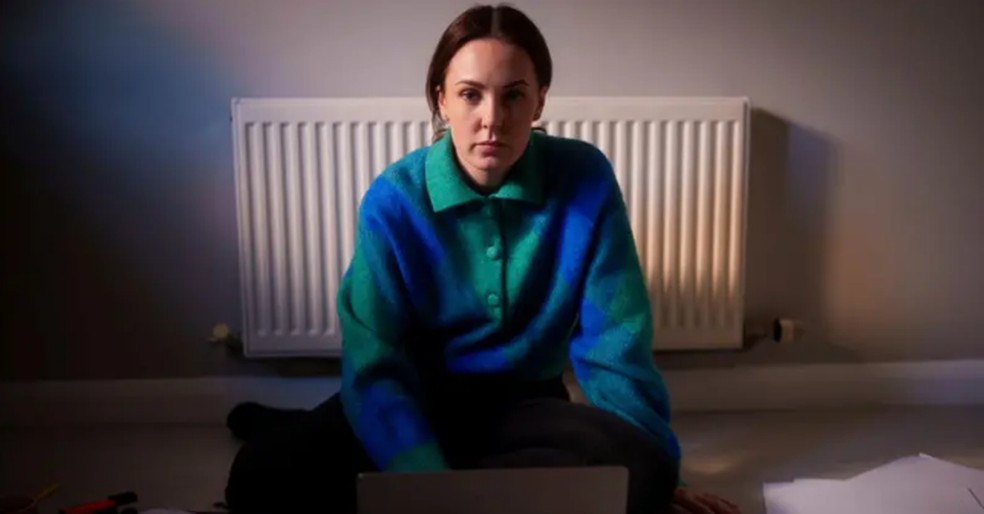 Abbie se tornou detetive para descobrir quem era o misterioso médico — Foto: STV Studios Factual/BBC