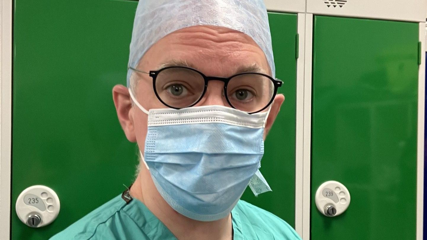 Os fragmentos de cérebros usados na corrida para achar cura do Alzheimer