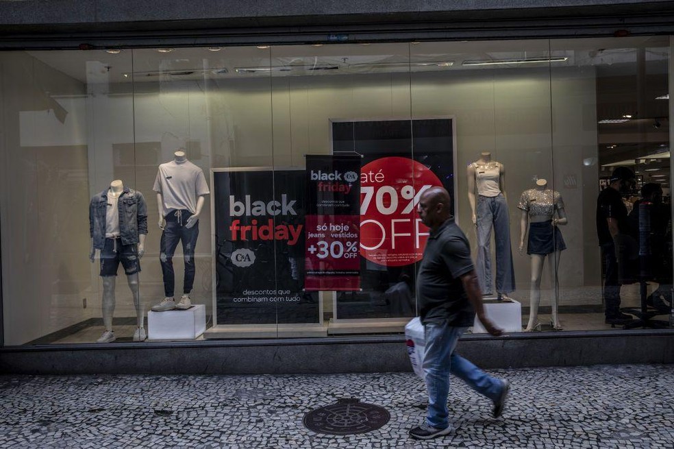 Em 2025 a Black Friday será no dia 28 de novembro — Foto: BBC News fonte