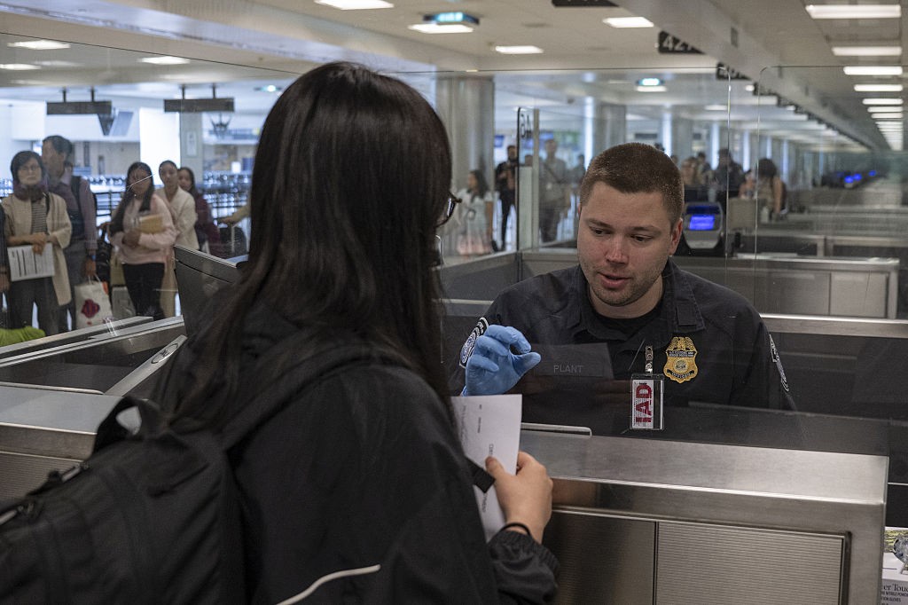 EUA podem exigir cinco anos de histórico de redes sociais de visitantes