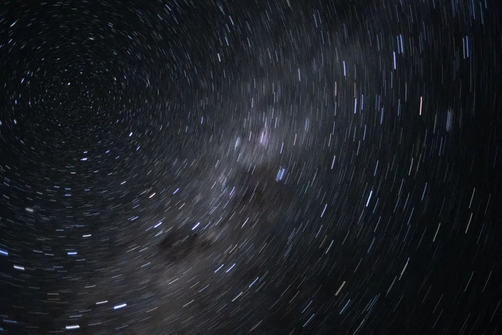 Exposição de seis segundos das estrelas — Foto: Divulgação/NASA