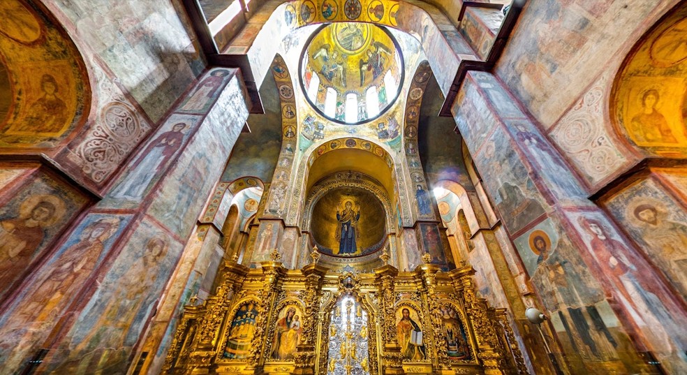 Interior da Catedral de Santa Sofia, em Kiev, pode ser visto no app do Google (Ucrânia) — Foto: Reprodução/Google