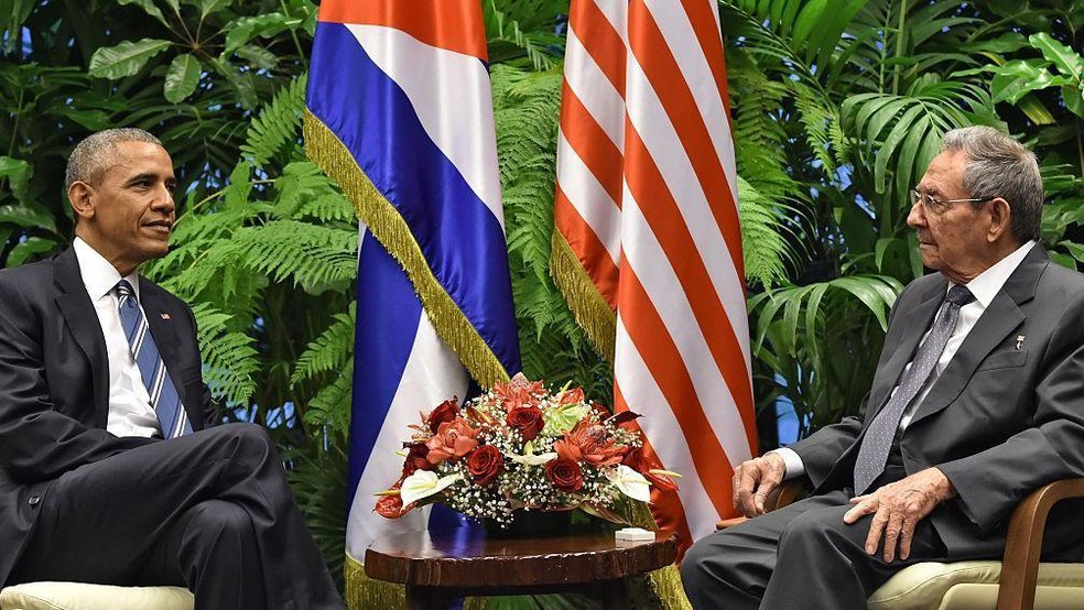 Em 2014, o então presidente americano Barack Obama decidiu restabelecer as relações diplomáticas entre os Estados Unidos e Cuba — Foto: BBC News fonte
