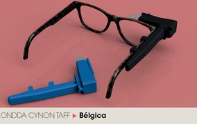Jovem com deficiência auditiva cria dispositivo que 'ouve' e projeta textos nas lentes dos óculos