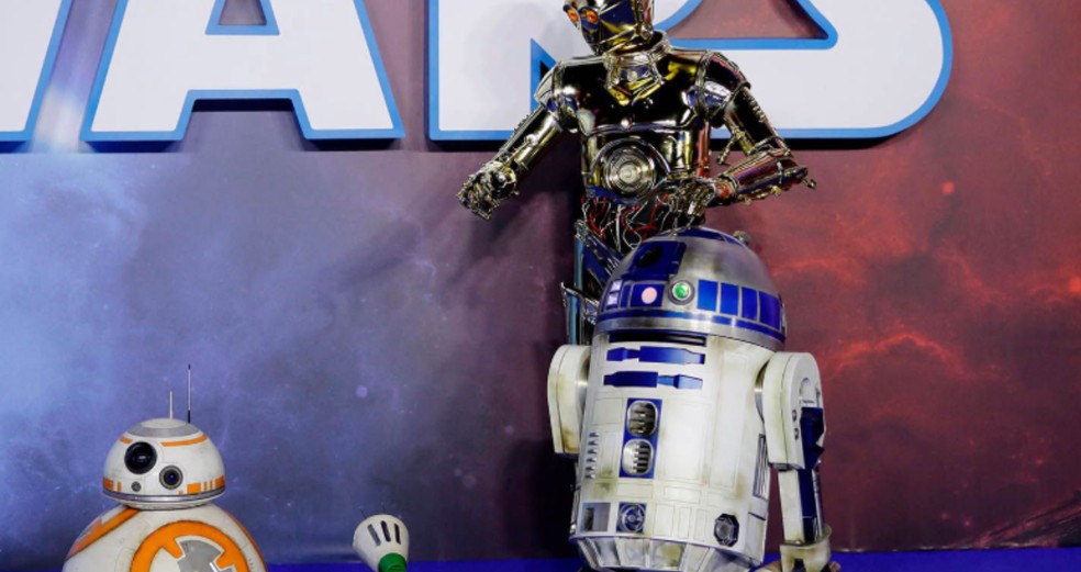 Elon Musk diz que todos vão querer ter seu próprio R2-D2 e C-3PO — Foto: BBC News fonte