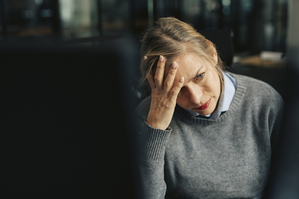 Pesquisa analisou como relações interpessoais persistentemente conflituosas afetam marcadores biológicos de envelhecimento — Foto: Getty Images