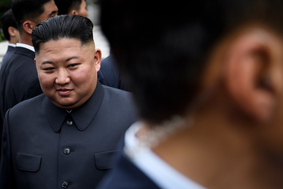 Kim Jong-un chama Coreia do Norte de 'potência espacial' e celebra 'nova  era